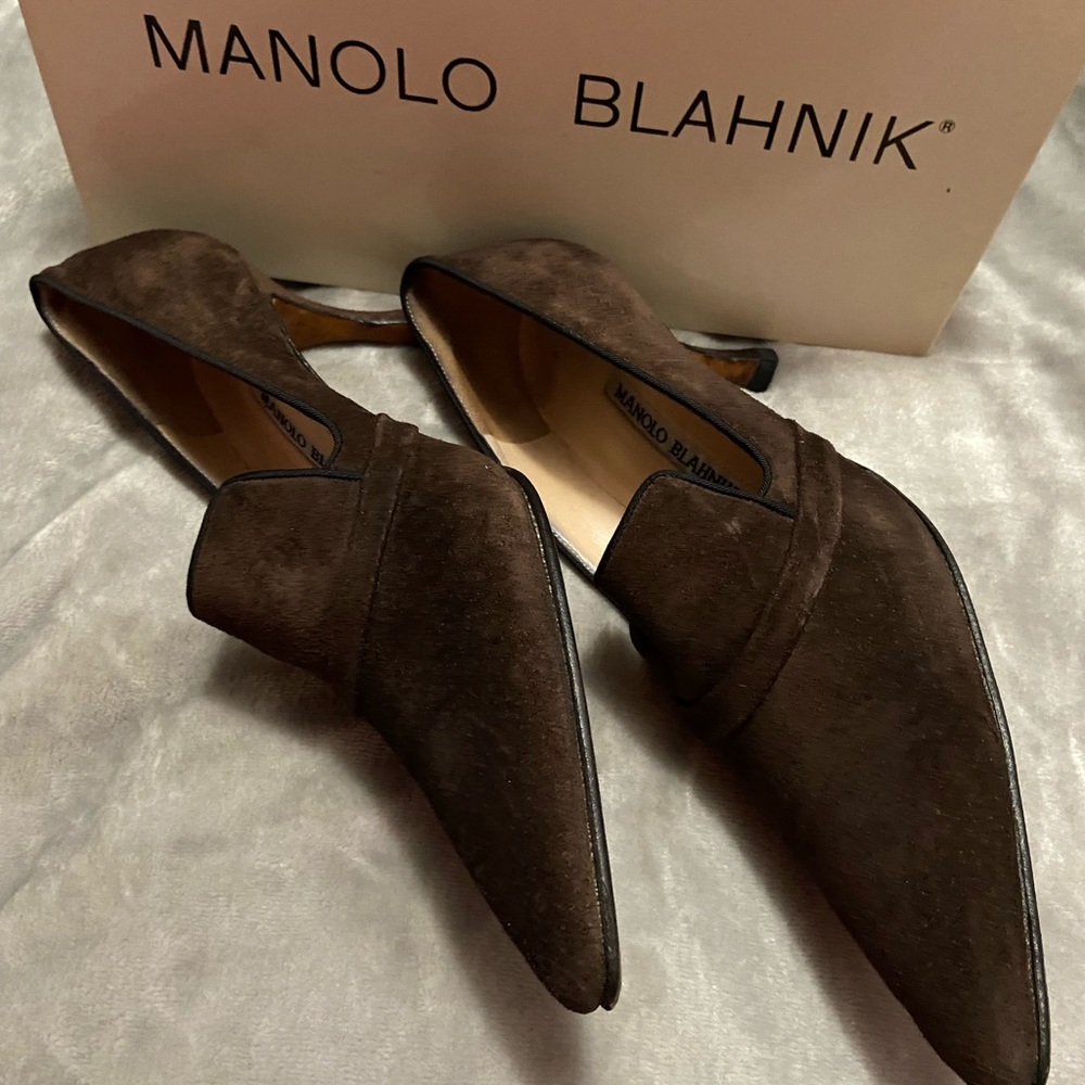 Manolo Blahnik Brown Suede Shoes with 3 inch Heel